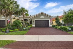 13435 Silktail Dr in Naples, FL - Building Photo