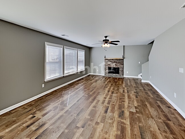 2412 Newberry Ln in Mount Juliet, TN - Building Photo - Building Photo