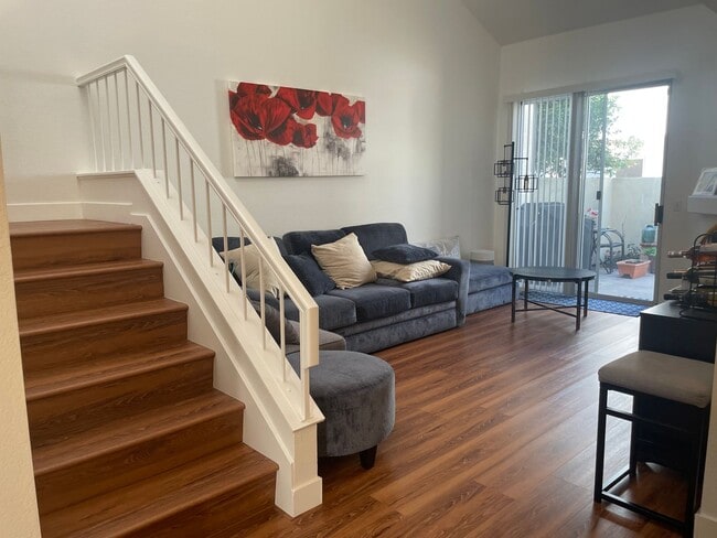 property at 6 Alcoba