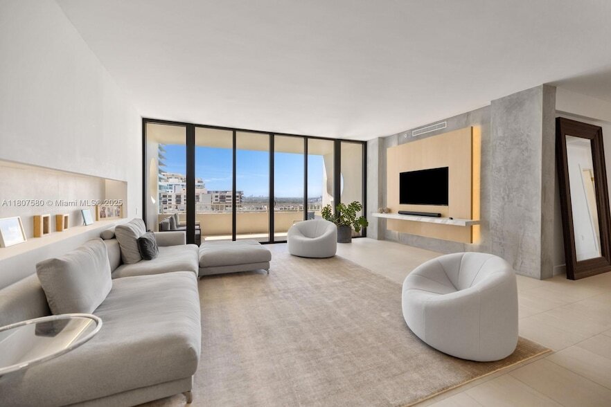 10205 Collins Ave, Unit PH 3 in Bal Harbour, FL - Building Photo