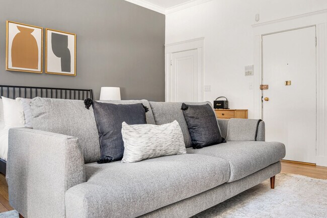 232 Newbury St in Boston, MA - Building Photo - Building Photo