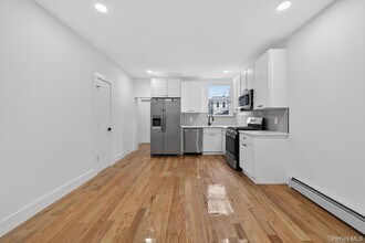 25-61 99th St in Queens, NY - Building Photo - Building Photo