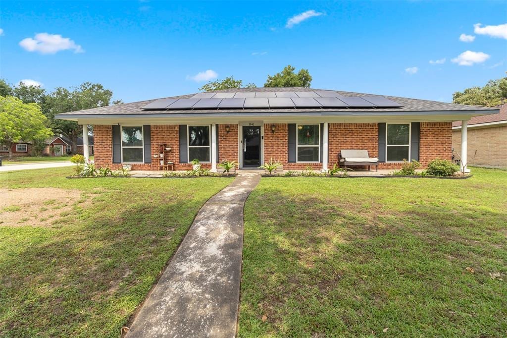5842 Silver Frst Dr in Houston, TX - Building Photo