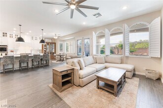 7581 Proud Meadows St in Las Vegas, NV - Building Photo - Building Photo