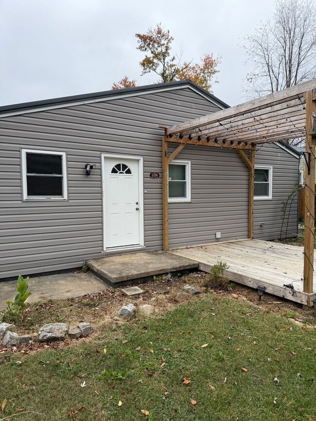 1228 Indian Ridge Rd