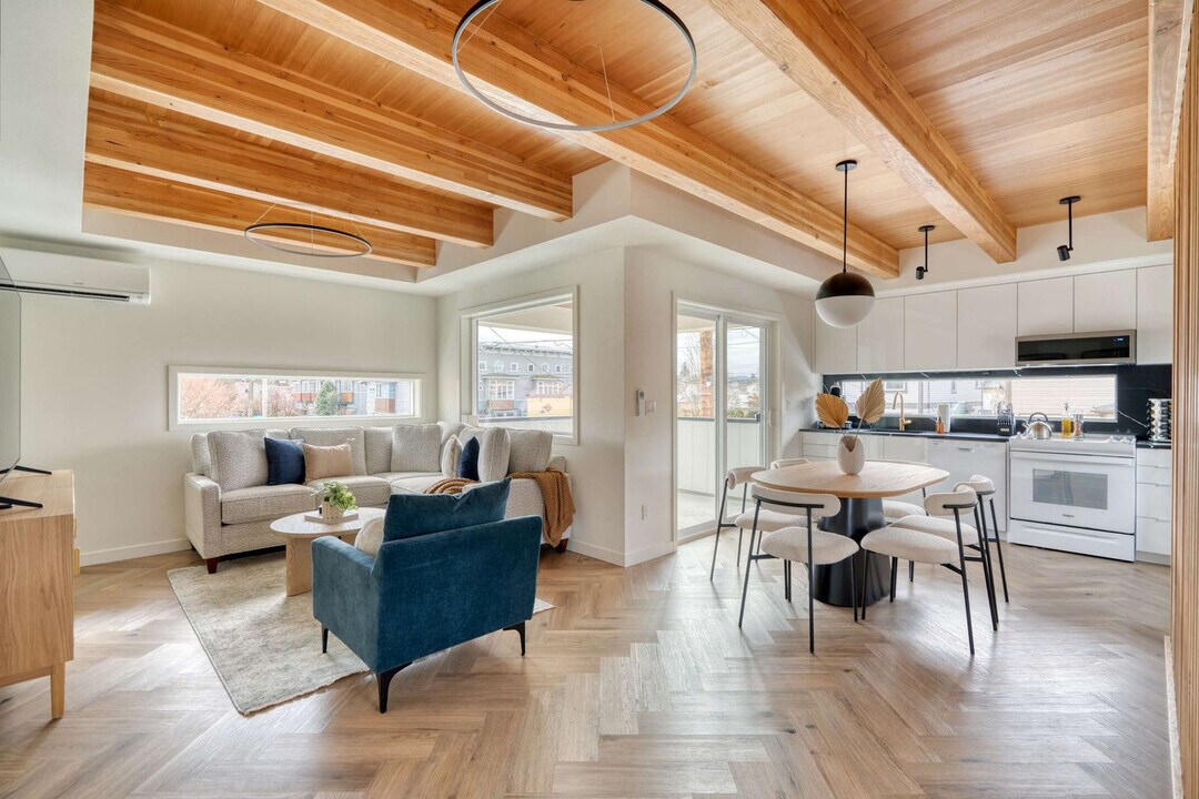 5016 NE 26th Ave in Portland, OR - Foto de edificio