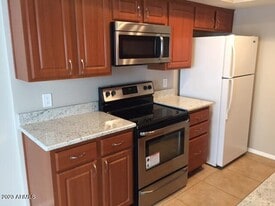 1261 N Granite Reef Rd