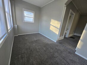 710 E Olive St in Bloomington, IL - Building Photo - Building Photo