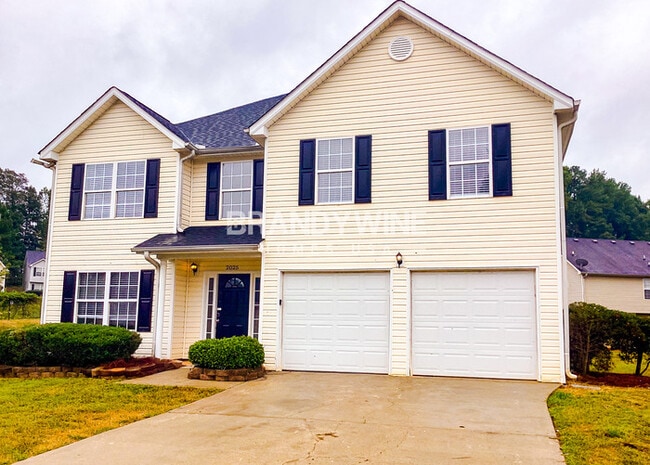 2025 Newton Estates Dr in Ellenwood, GA - Foto de edificio - Building Photo