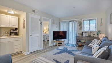 239 Beach City Rd in Hilton Head Island, SC - Building Photo - Building Photo