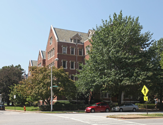 Tudor Arms Apartments in Baltimore, MD - Foto de edificio - Building Photo