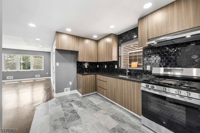 property at 1117 Chestnut St