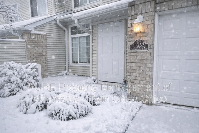 property at 15333 Greenhaven Ln