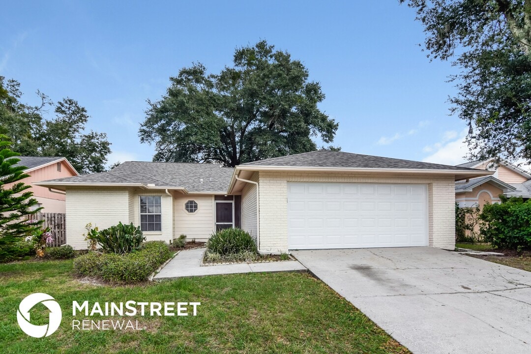 13210 Silvercreek Dr in Riverview, FL - Building Photo