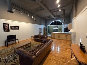 315 Main St, Unit Loft B in Peoria, IL - Foto de edificio - Building Photo
