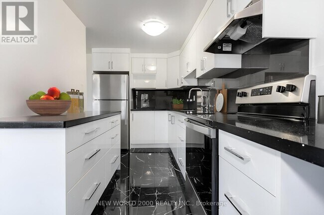 102-485 EGLINTON Ave
