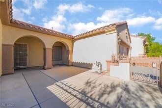 2571 Thatcher Ave in Henderson, NV - Building Photo - Building Photo