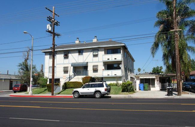 14425 Magnolia Blvd in Sherman Oaks, CA - Building Photo - Building Photo