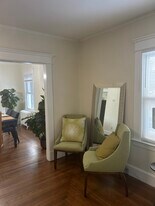 1946 Chapel St, Unit 2ndFloor in New Haven, CT - Building Photo