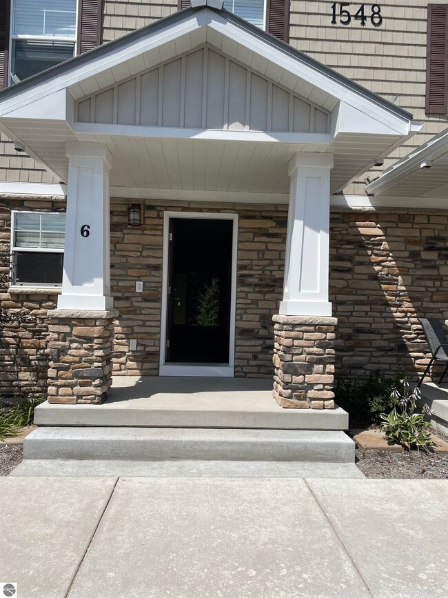 property at 1548 Simsbury St