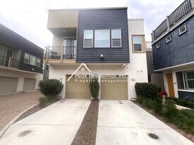 334 1st Ave in Sacramento, CA - Building Photo