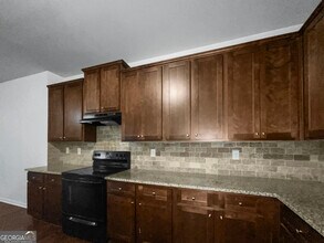 202 Daisy Cir in Mcdonough, GA - Building Photo - Building Photo