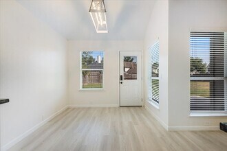 29927 Sunwillow Creek Dr in Spring, TX - Foto de edificio - Building Photo