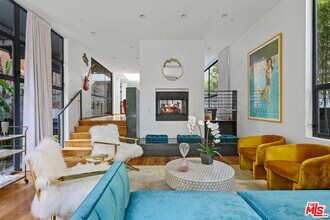 7 Vicente Ter in Santa Monica, CA - Building Photo - Building Photo