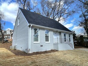 135 Hardin Dr in Athens, GA - Building Photo - Building Photo