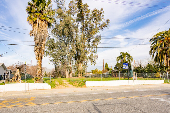 1721 Orange St in Riverside, CA - Building Photo - Building Photo