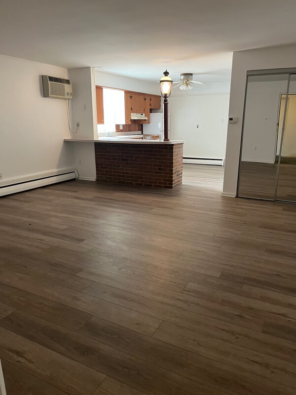 300 Rutledge Ave in Folsom, PA - Building Photo - Building Photo