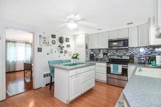 9 Flagg Dr in Framingham, MA - Building Photo - Building Photo