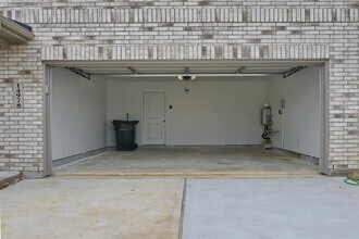 14978 Ascot Bend Cir in Conroe, TX - Foto de edificio - Building Photo