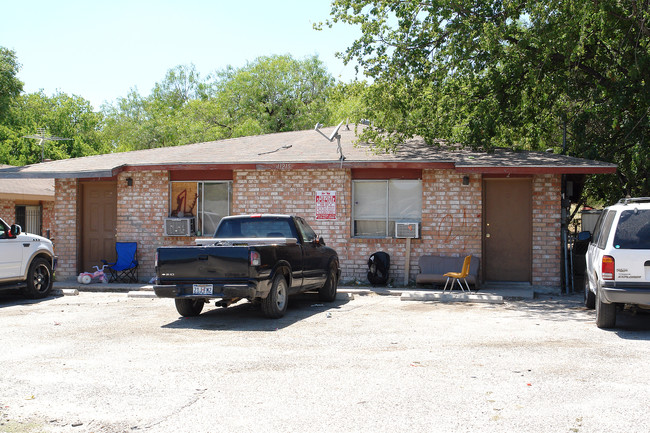 11215 Belair Dr in San Antonio, TX - Building Photo - Building Photo