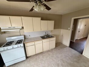 2416 31st St in Lubbock, TX - Building Photo - Building Photo