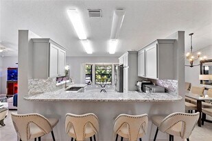 6512 NW 54th Ct in Lauderhill, FL - Building Photo