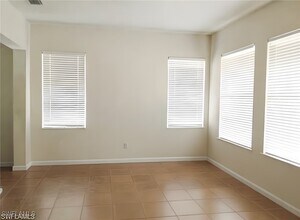8485 Deimille Ct in Naples, FL - Building Photo - Building Photo