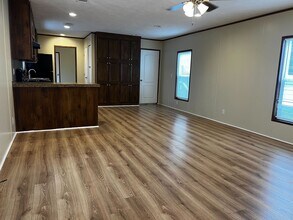 709 N Collins Fwy in Howe, TX - Building Photo - Building Photo