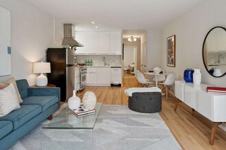1250 Clay St, Unit 301 in San Francisco, CA - Building Photo - Building Photo