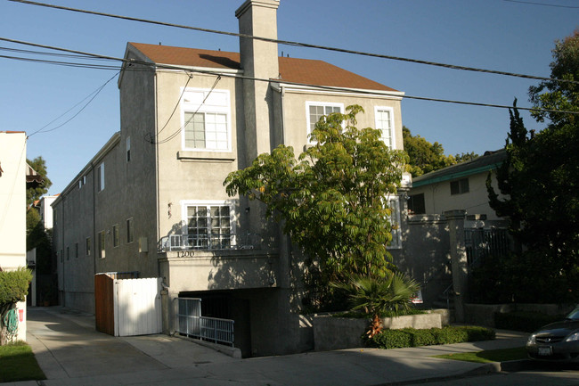 1200 Belmont Ave in Long Beach, CA - Building Photo - Building Photo