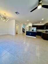 405 NE 208th Terrace in North Miami Beach, FL - Building Photo - Building Photo