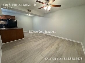 510 S Poplar Dr in Surfside Beach, SC - Foto de edificio - Building Photo