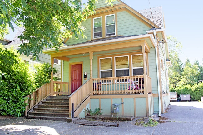 property at 19 SE 30th Ave