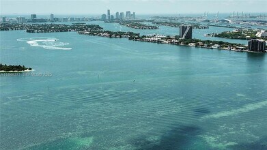 700 NE 24th St, Unit 4603 in Miami, FL - Building Photo - Building Photo