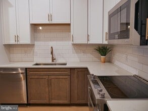 44691 Wellfleet Dr in Ashburn, VA - Building Photo - Building Photo