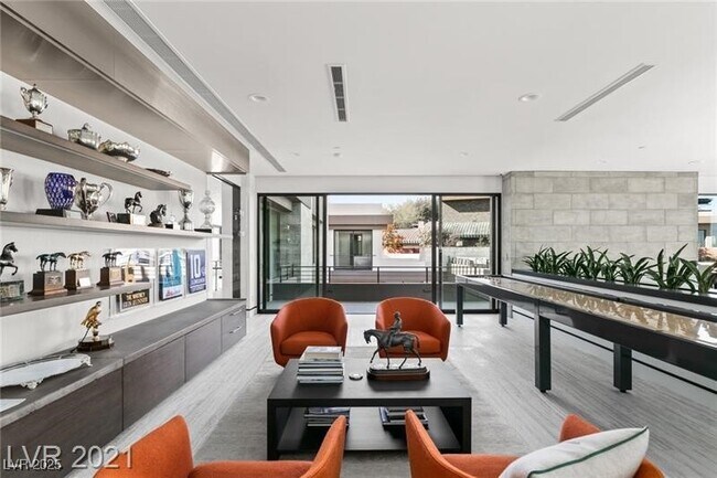 property at 4 Soaring Bird Ct