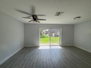 12231 Fox Hound Ln in Orlando, FL - Foto de edificio - Building Photo