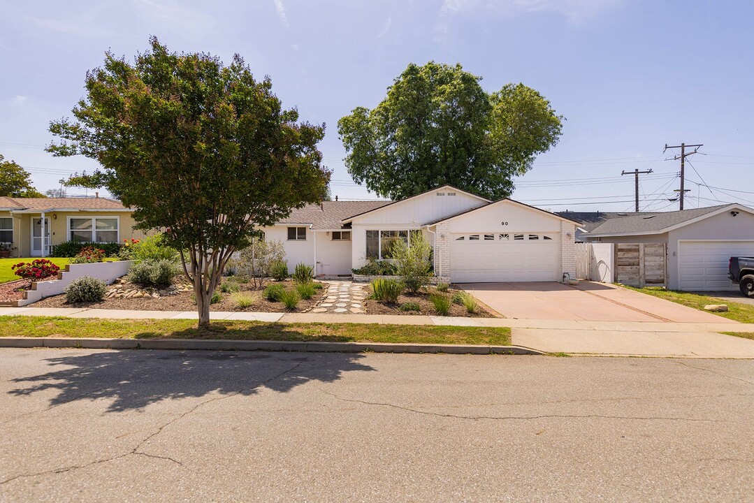 90 Rio Via in Oak View, CA - Building Photo