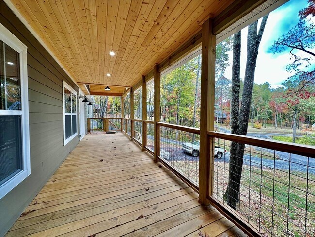 152 Cascade Rdg Rd in Fairview, NC - Building Photo - Building Photo
