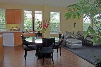 2263 Paseo Saucedal in Carlsbad, CA - Building Photo - Building Photo